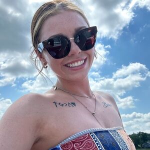 Meet your Posher, Riley